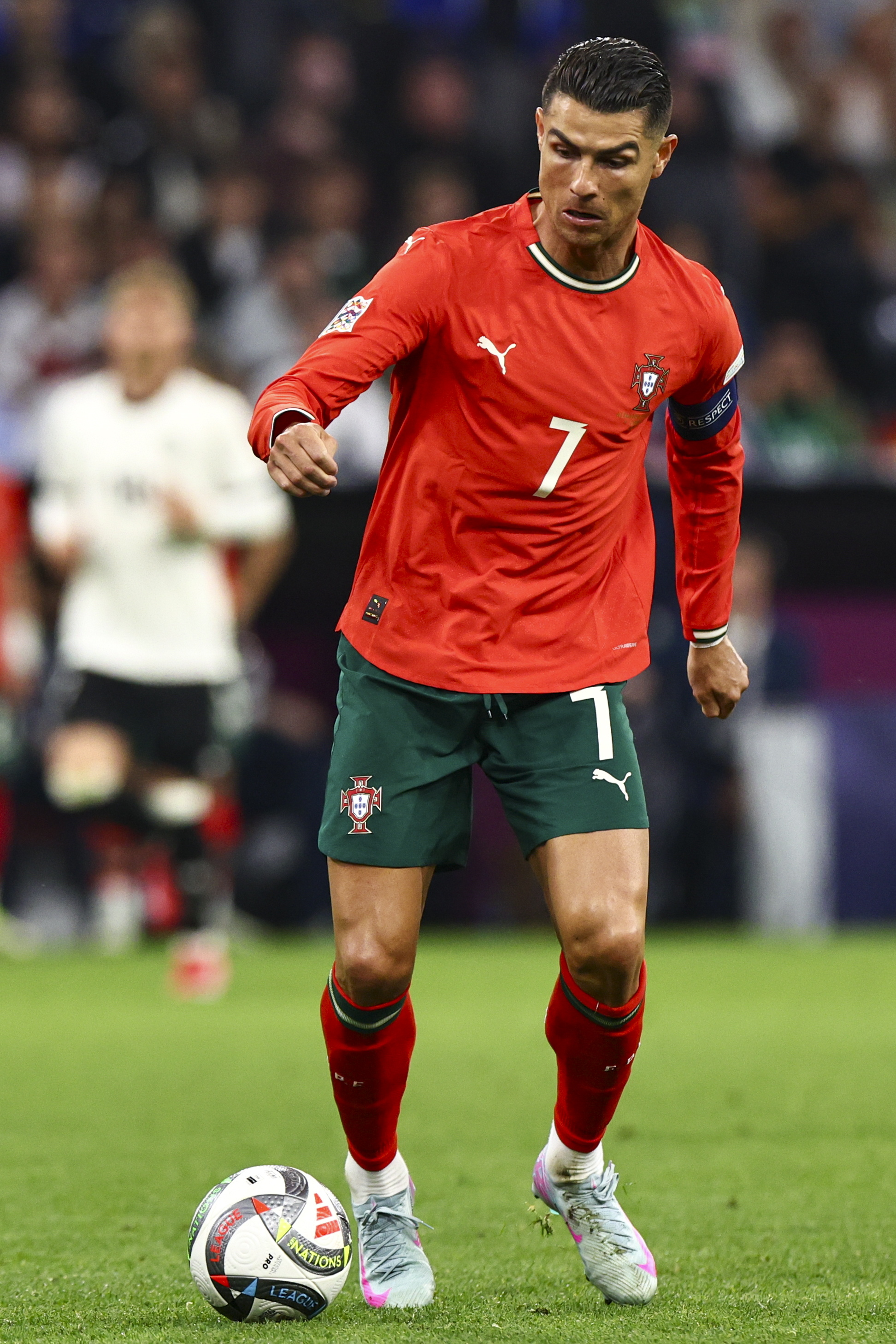 欧国联赛事:葡萄牙战绩优异,领跑小组晋级前景大的简单介绍 欧国联赛事:葡萄牙战绩优异,领跑小组晋级前景大的简单介绍