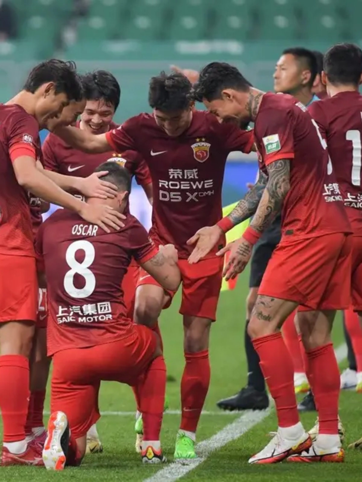 中超赛场火热依旧,球员表现脱颖而出 中超赛场火热依旧,球员表现脱颖而出