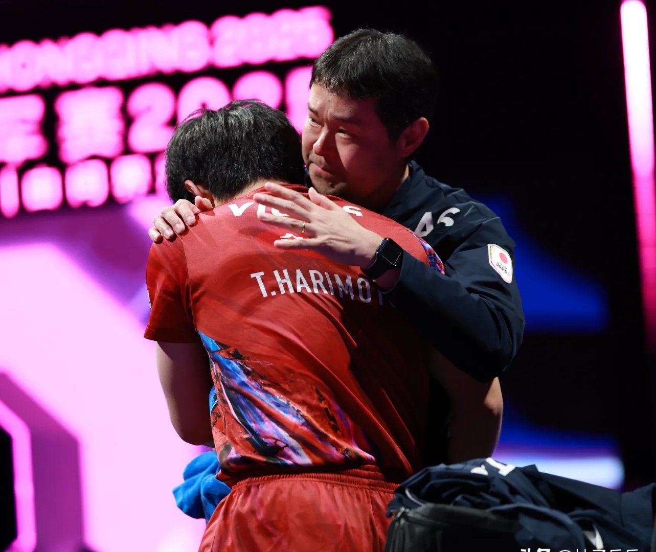 中国队翻盘波兰队，张本智和扛起全队