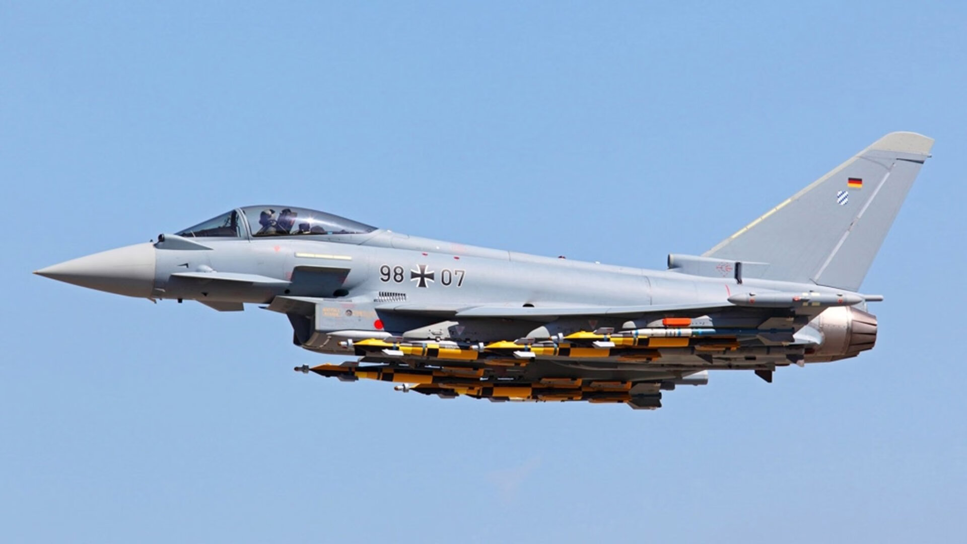 东决关键战之夜,劳塔罗用一粒巨星球完成封神礼