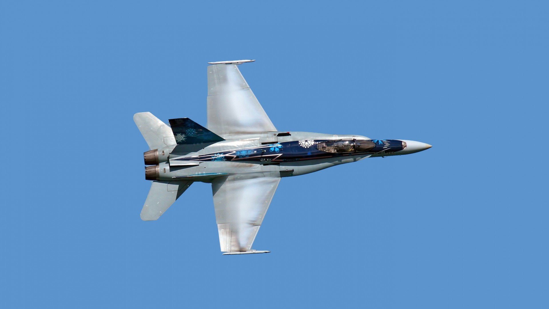 终极弯道与右路走廊,当F1红线缠上三狮军团的心脏