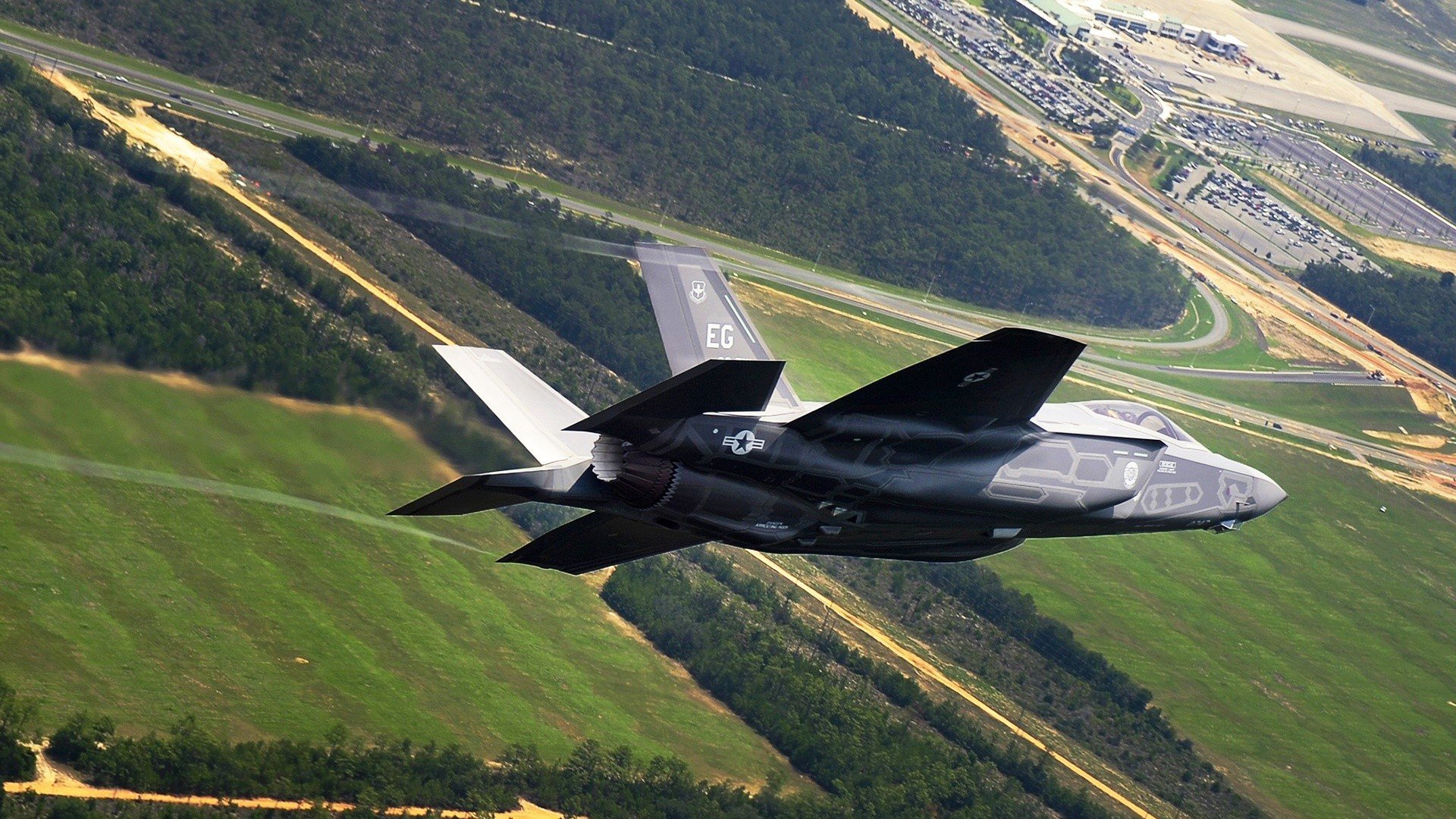 极速与绝境,当F1揭幕战邂逅荷兰生死战