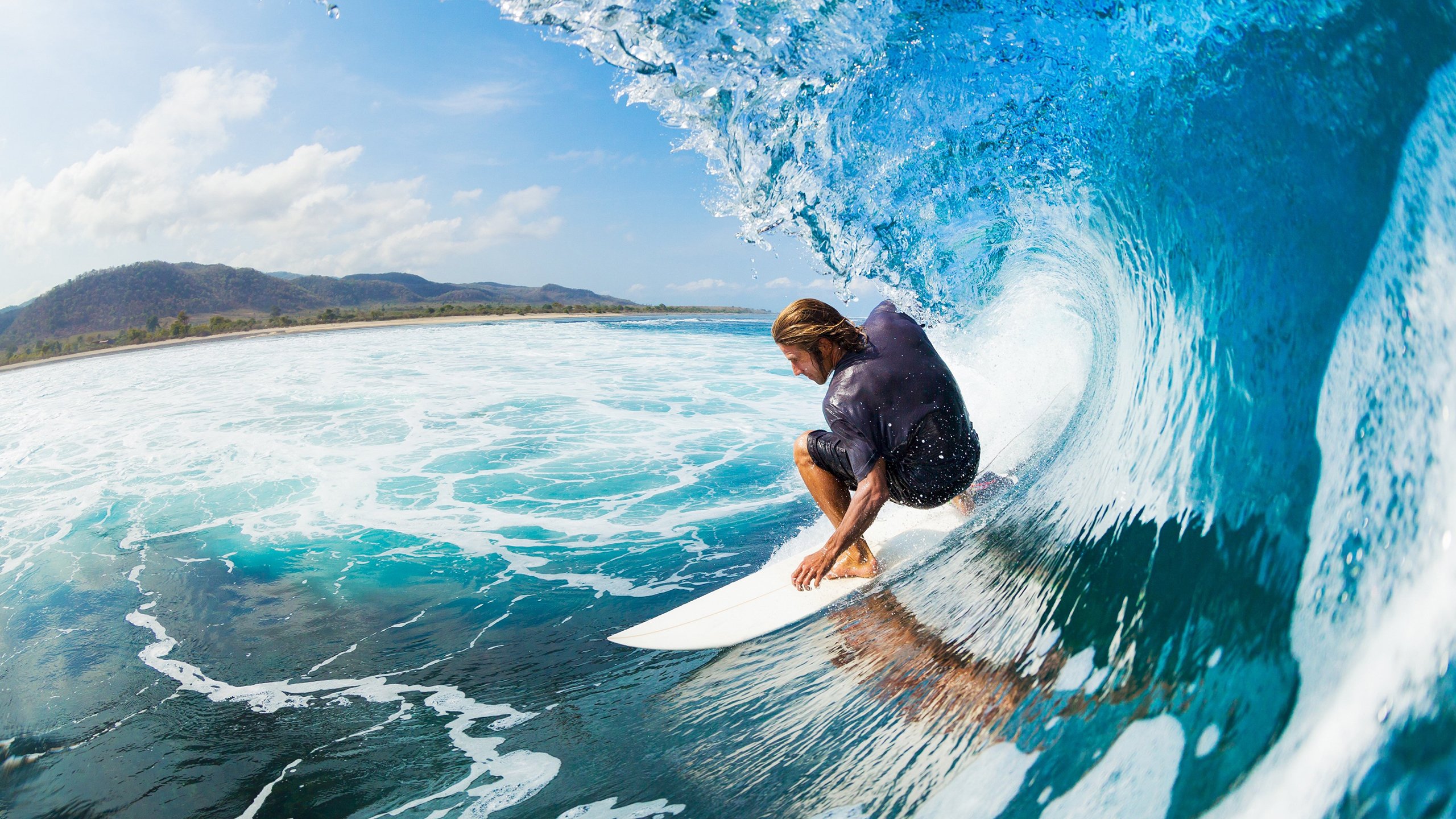 新奥尔良穹顶的跨界风暴,当掘金篮途遇阻,用足球斩落敌网