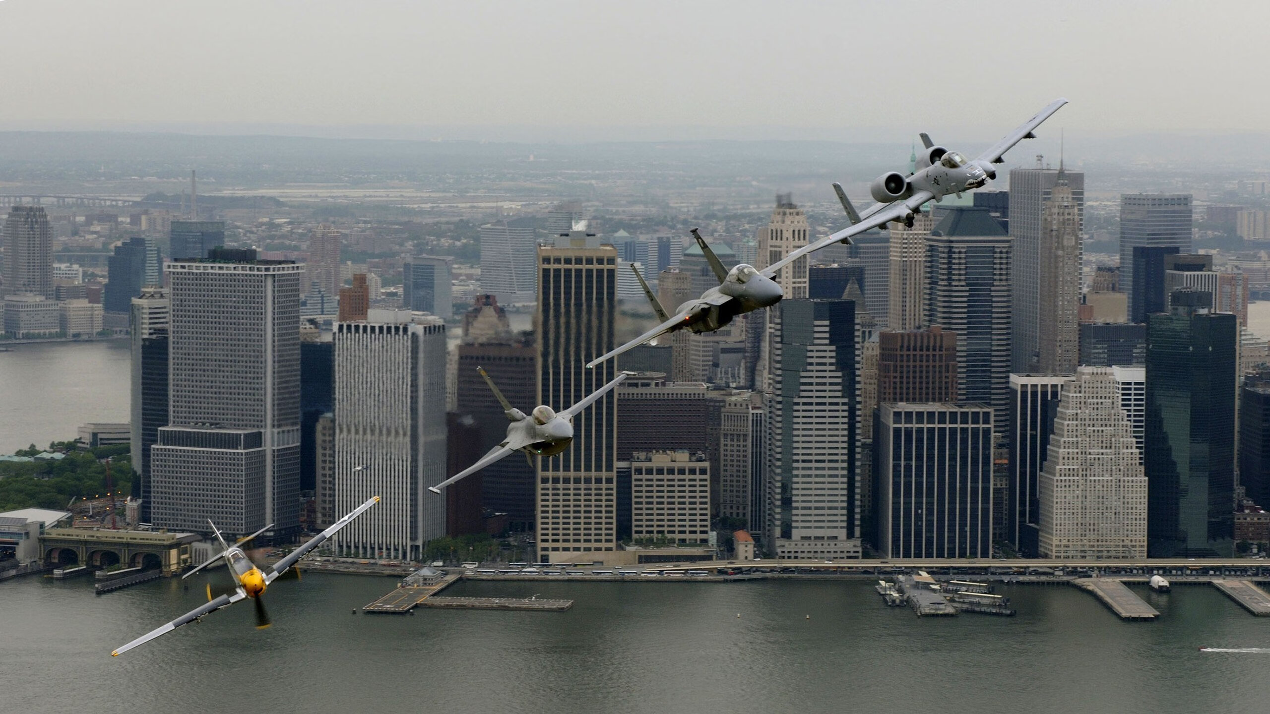 铁幕终被双杀撕裂！赖斯导演逆转，红牛踩碎勒沃库森金身